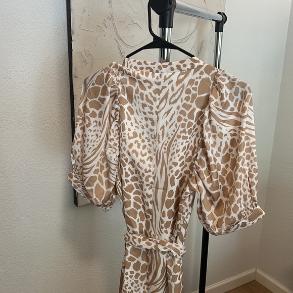 Light beige Ann Taylor animal print dress with tie.  XS - Picture 2 of 8